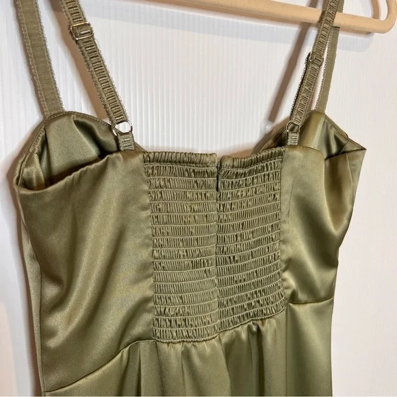 NWT REFORMATION Stormi‎ Satin Midi Dress in Artichoke. Size 2 - Picture 7 of 11